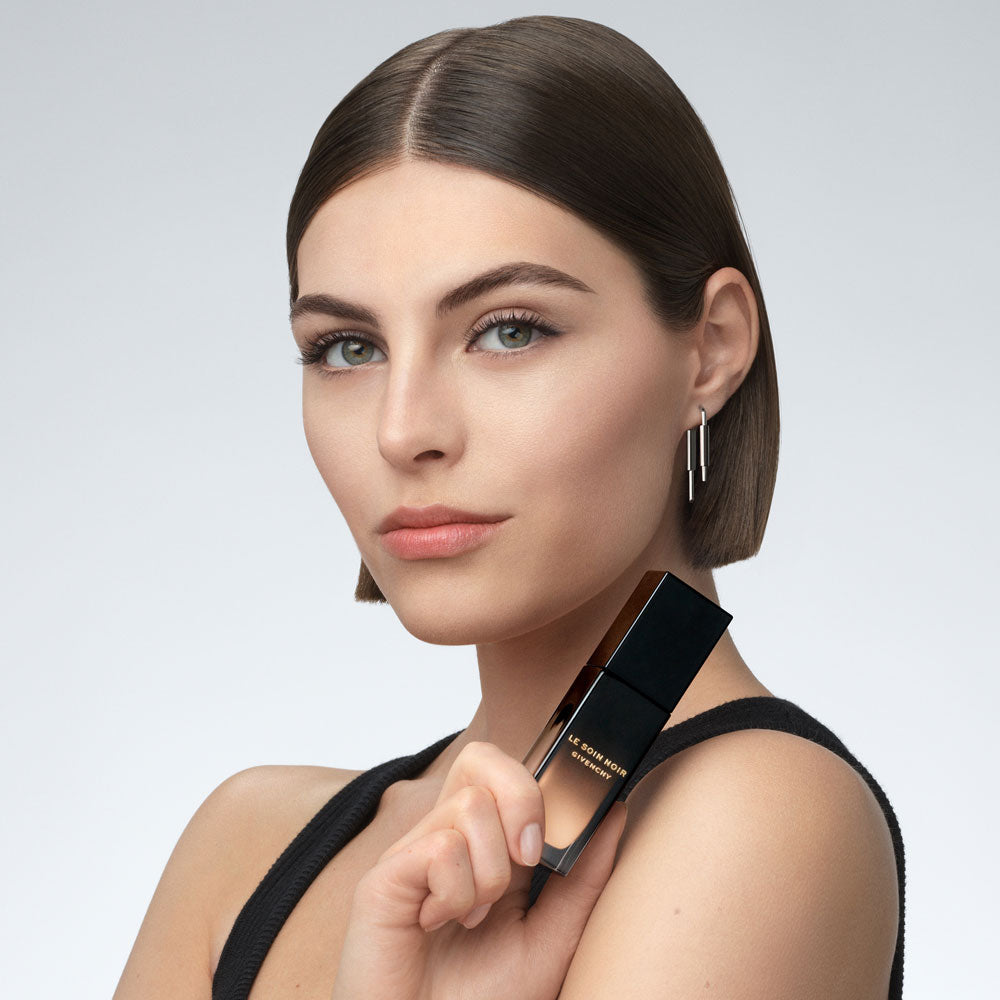 Soin Noir Serum Foundation