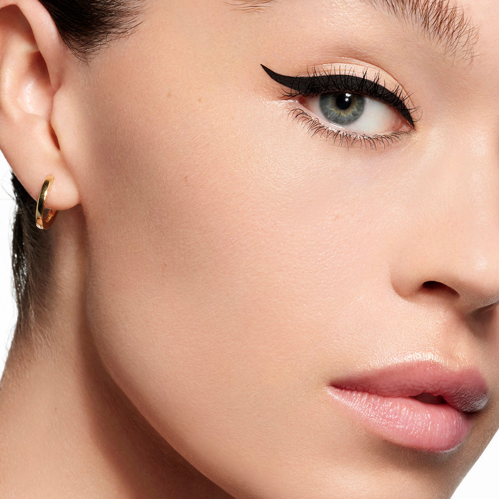 Noir G Graphic Liner