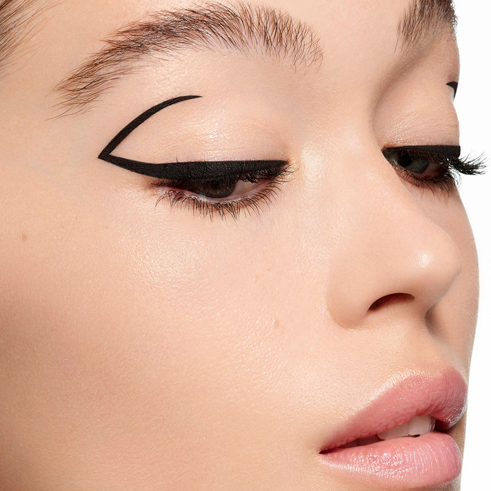 Noir G Graphic Liner