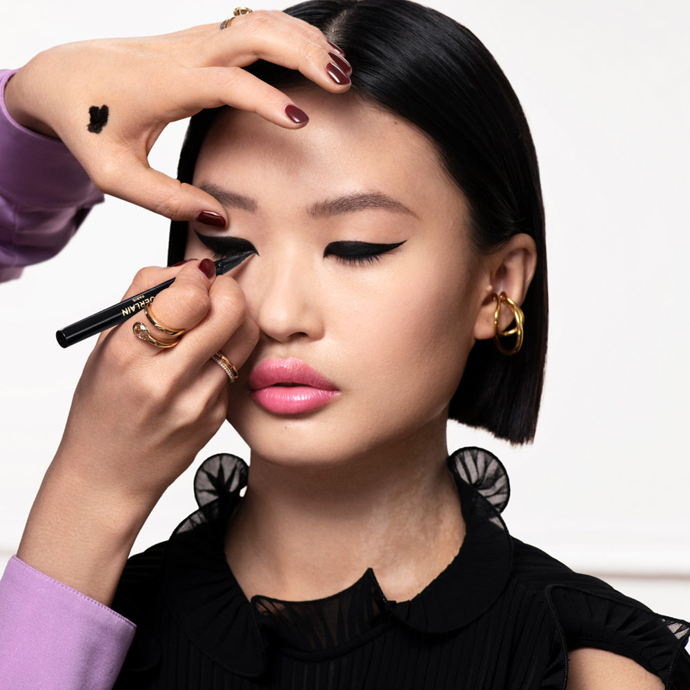 Noir G Graphic Liner