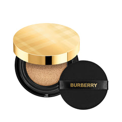 Burberry Ultimate Glow Cushion