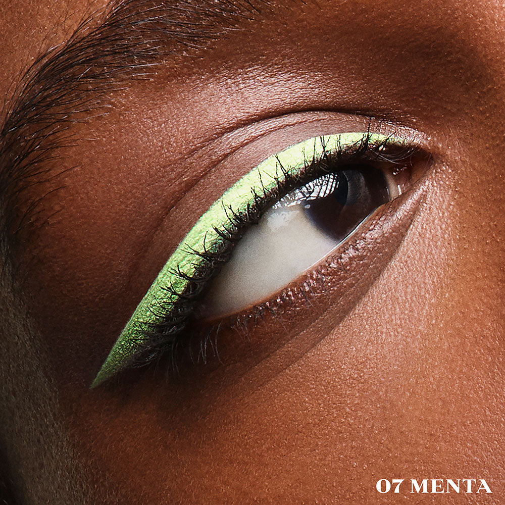 Lines Durable Gliding Eye Pencil