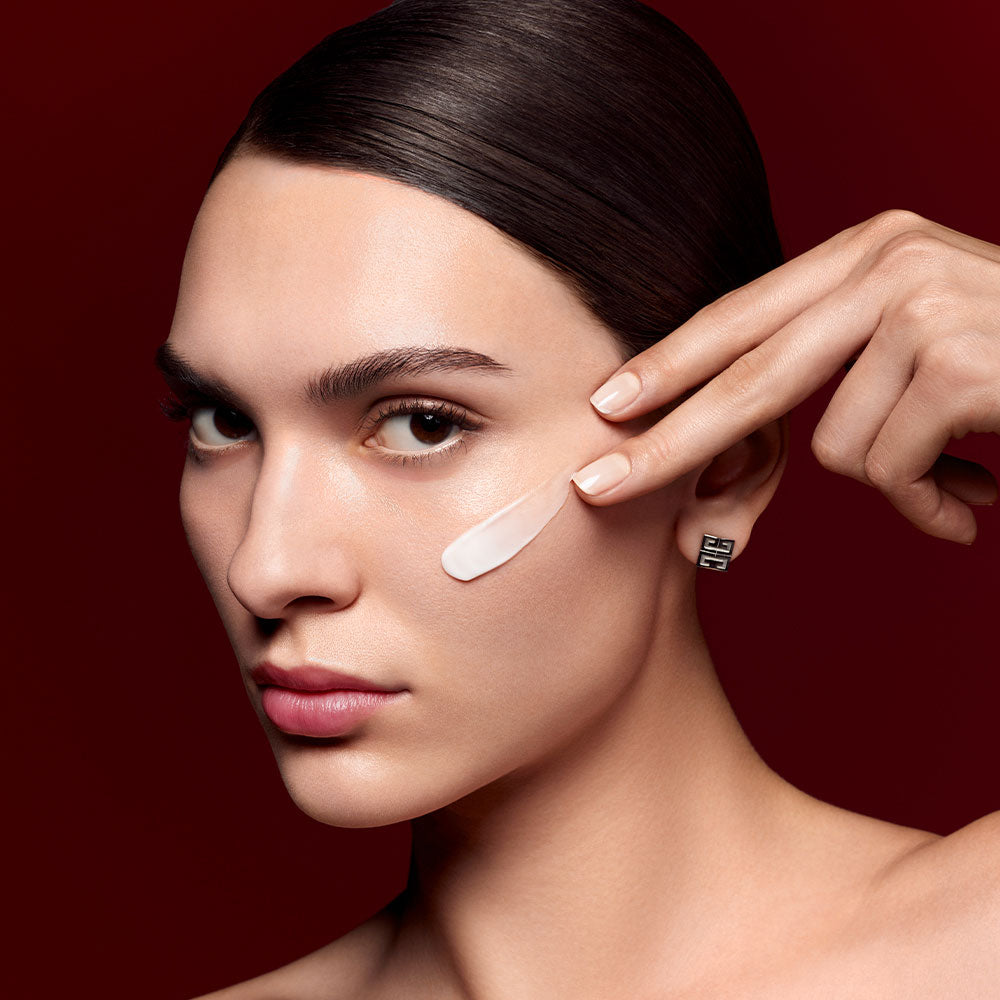 Sculptural Creme Léger