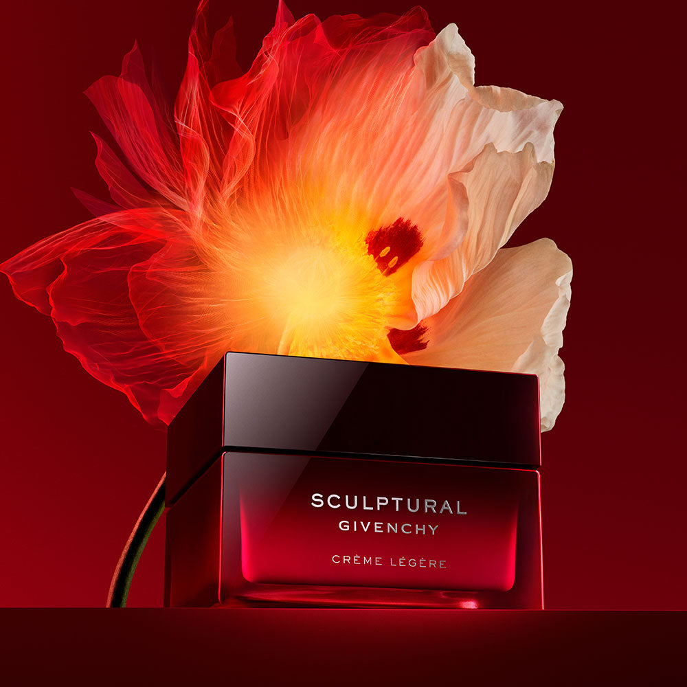 Sculptural Creme Léger