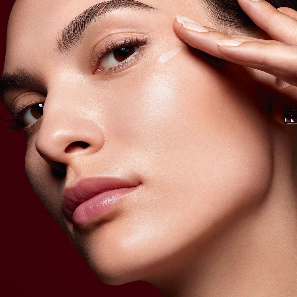 Sculptural Creme Yeux